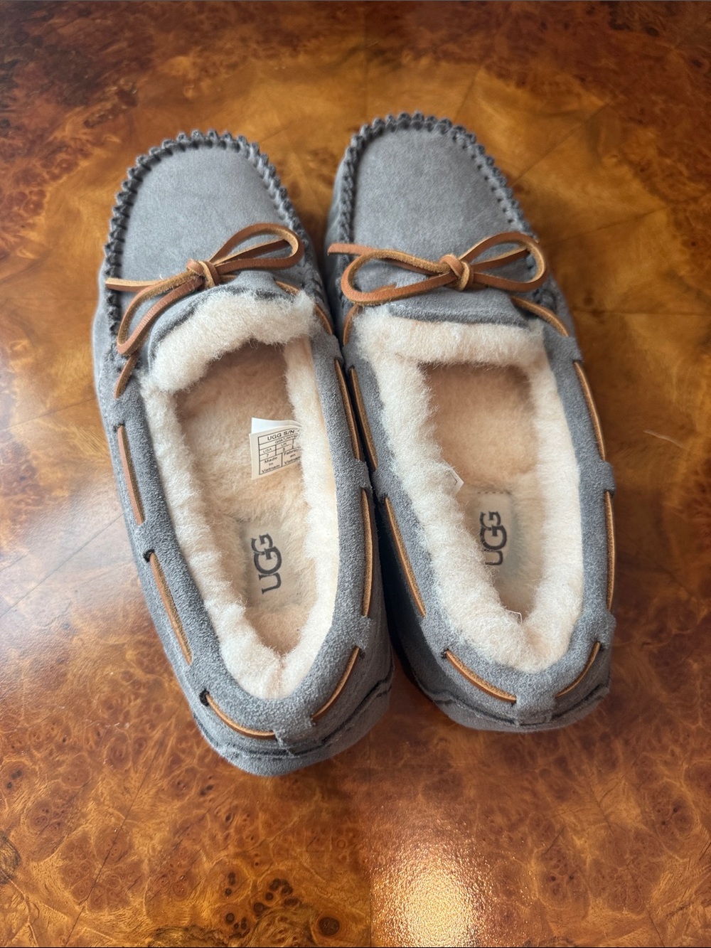 UGG Dakota slipper